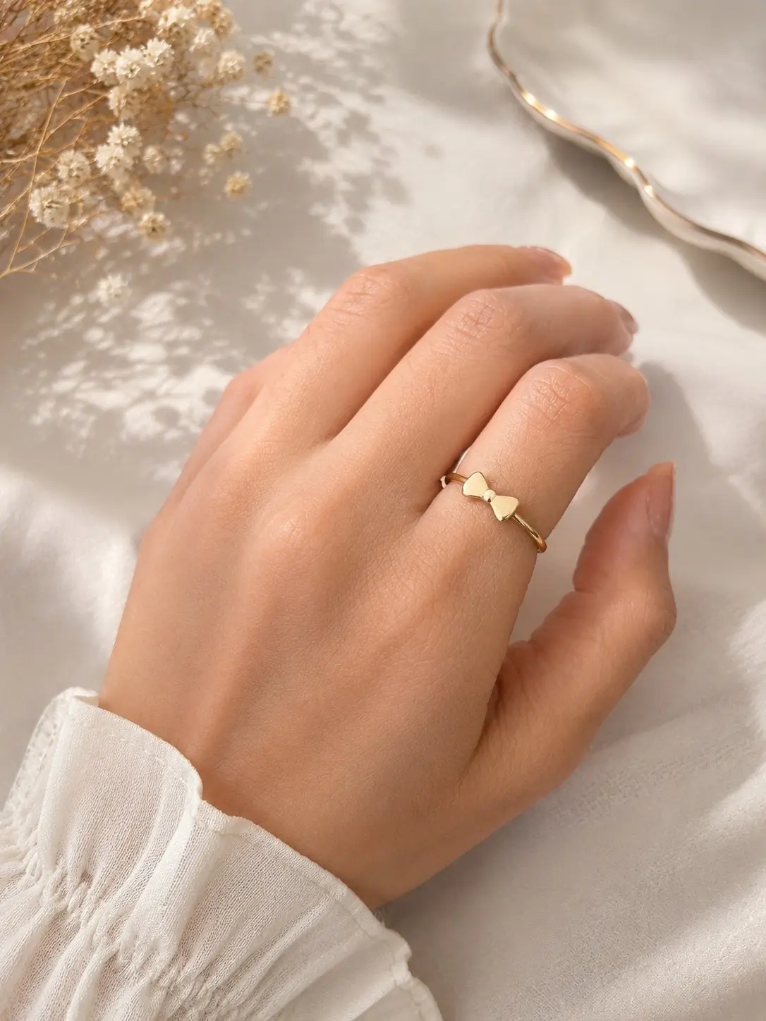 Tiny Bow Ring