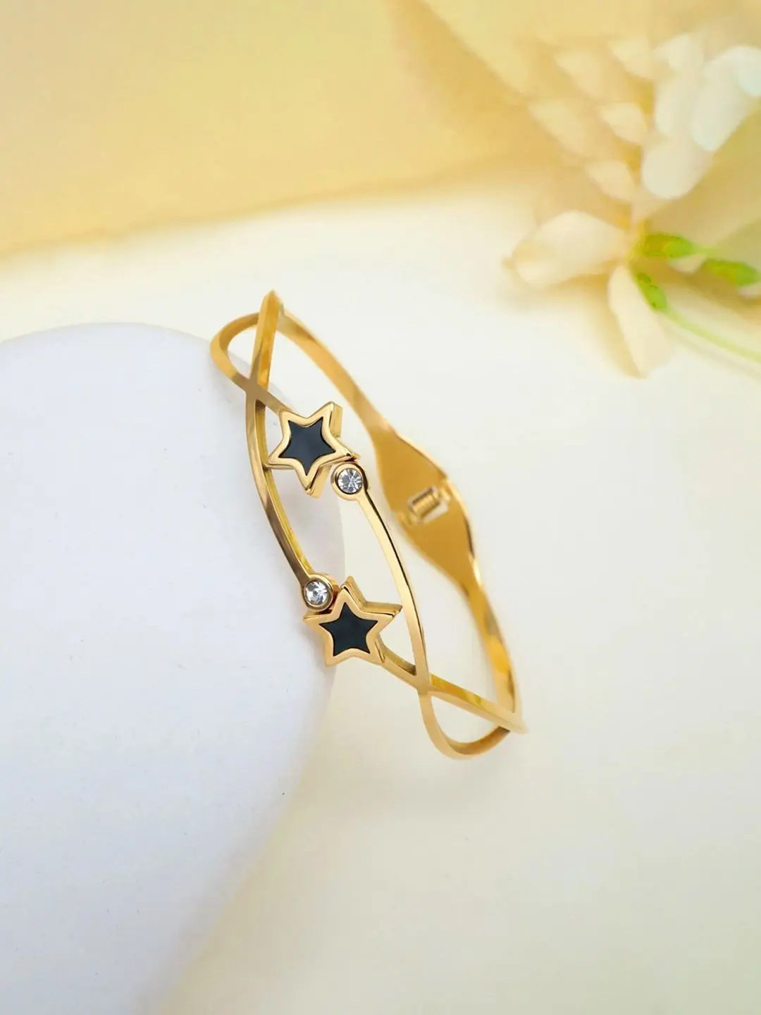 Star bangle