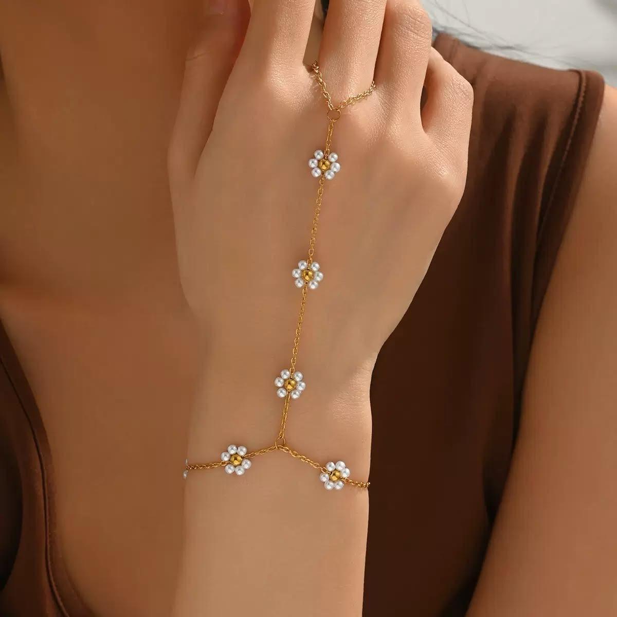 Daisy Handchain